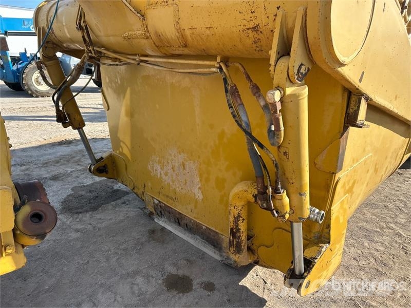 CAT 613C 4500 gal 4x4 Water Wagon 水車
