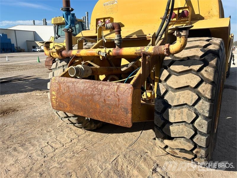 CAT 613C 4500 gal 4x4 Water Wagon 水車