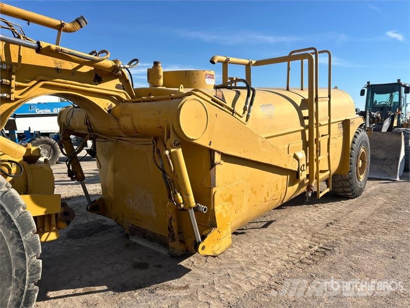 CAT 613C 4500 gal 4x4 Water Wagon 水車