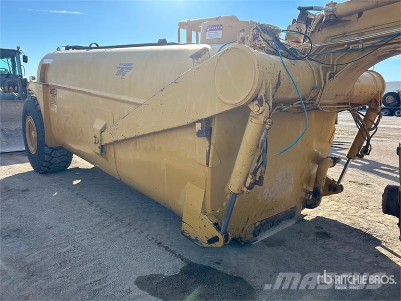 CAT 613C 4500 gal 4x4 Water Wagon 水車