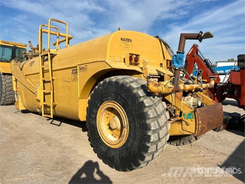 CAT 613C 4500 gal 4x4 Water Wagon 水車