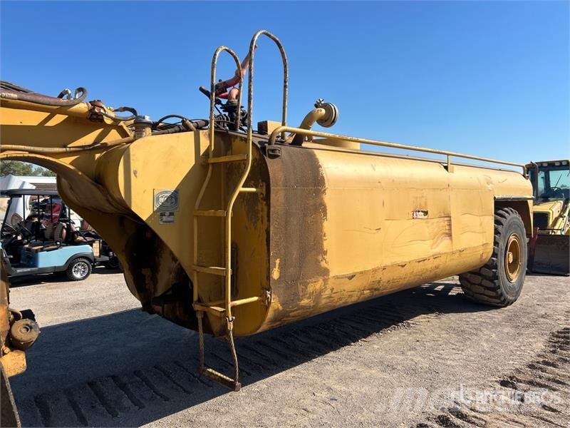 CAT 613C 5000 gal 4x4 Water Wagon Vanningsvogn for støvdemping