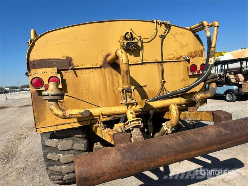 CAT 613C 5000 gal 4x4 Water Wagon Vanningsvogn for støvdemping