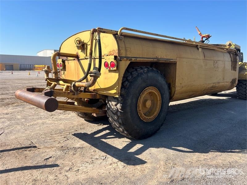 CAT 613C 5000 gal 4x4 Water Wagon Vanningsvogn for støvdemping