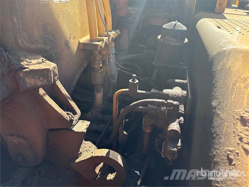 CAT 613C Motor Scraper كاشطات