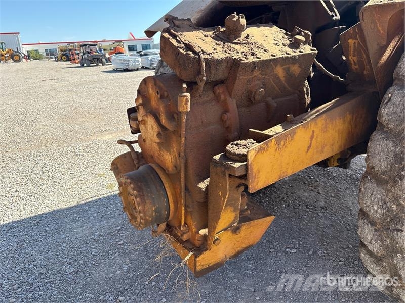 CAT 613C Motor Scraper كاشطات