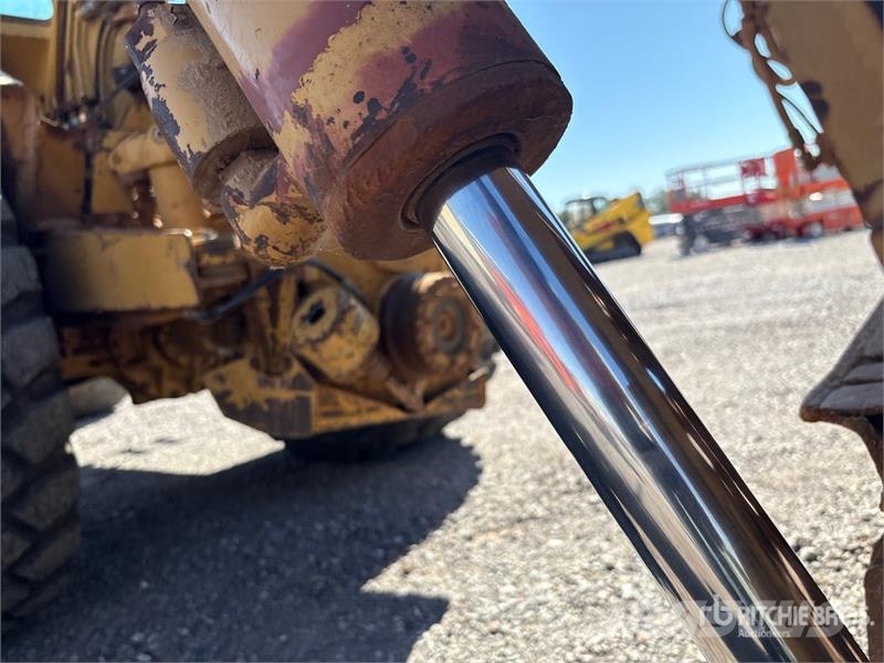 CAT 613C Motor Scraper كاشطات
