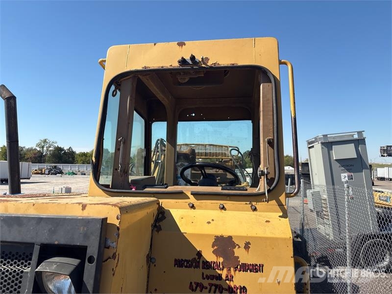 CAT 613C Motor Scraper كاشطات