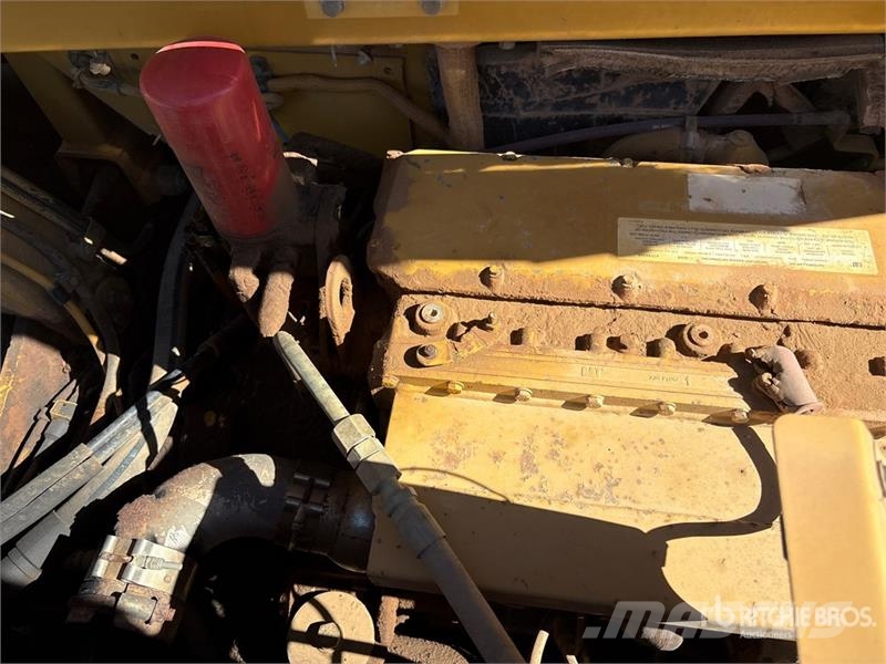 CAT 613C Motor Scraper كاشطات