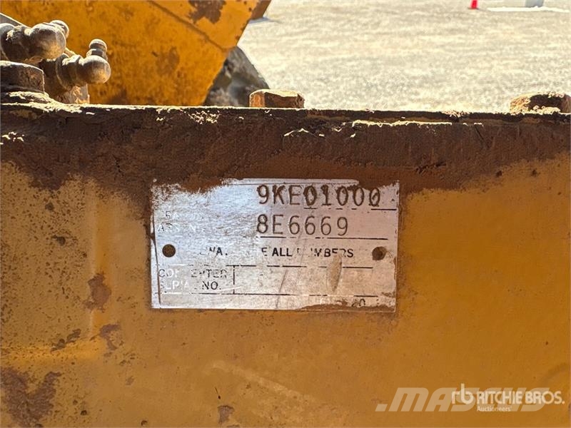 CAT 613C Motor Scraper كاشطات