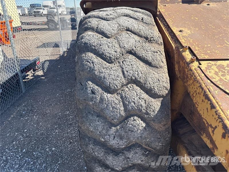 CAT 613C Motor Scraper كاشطات