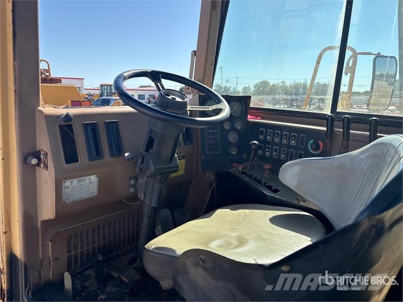 CAT 613C Motor Scraper كاشطات