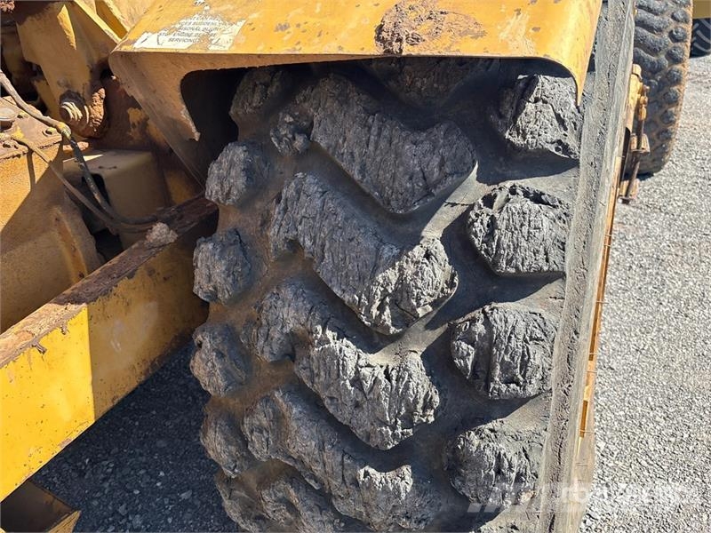 CAT 613C Motor Scraper كاشطات