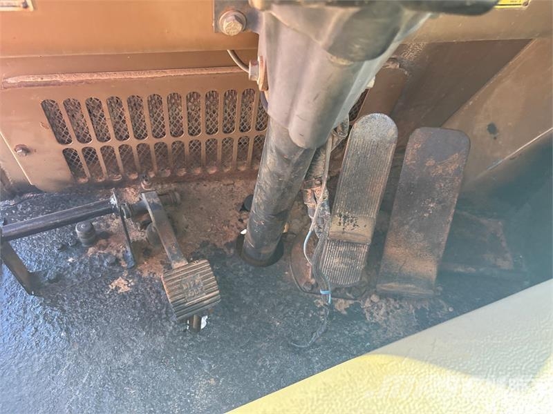 CAT 613C Motor Scraper كاشطات