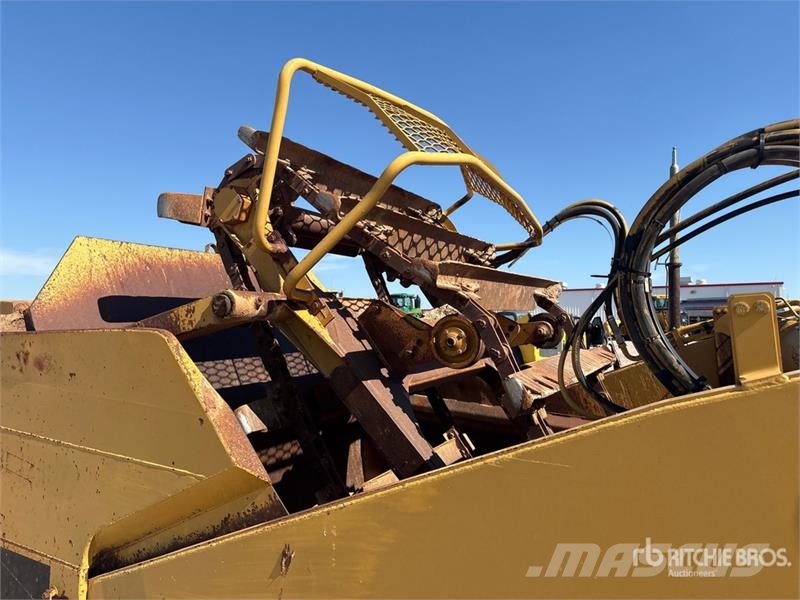 CAT 613C Motor Scraper كاشطات
