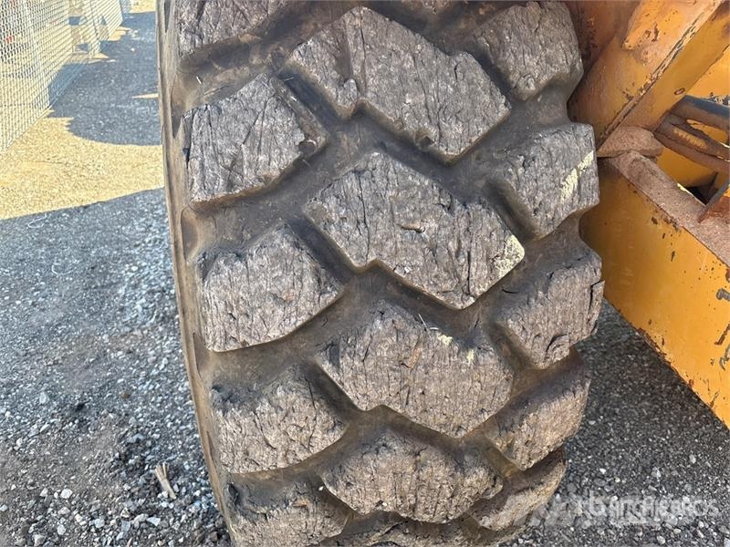 CAT 613C Motor Scraper كاشطات