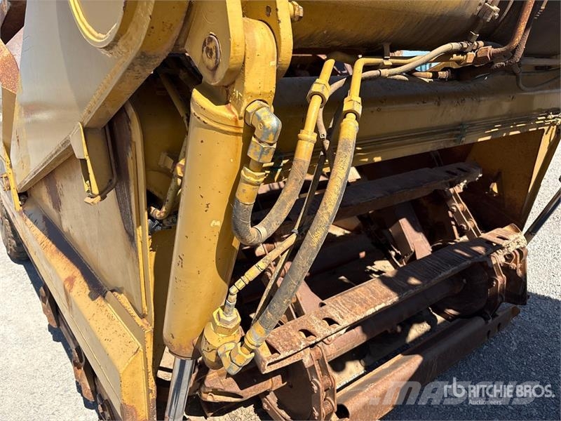 CAT 613C Motor Scraper كاشطات