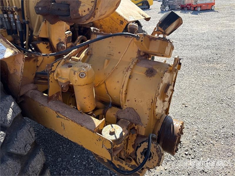 CAT 613C Motor Scraper كاشطات