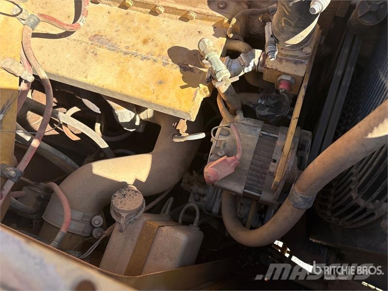 CAT 613C Motor Scraper كاشطات