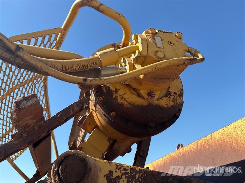 CAT 613C Motor Scraper كاشطات