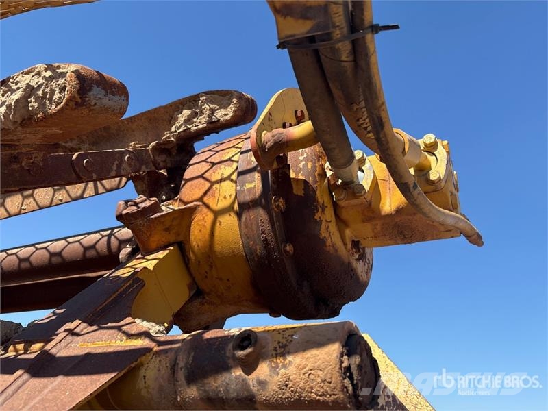 CAT 613C Motor Scraper كاشطات