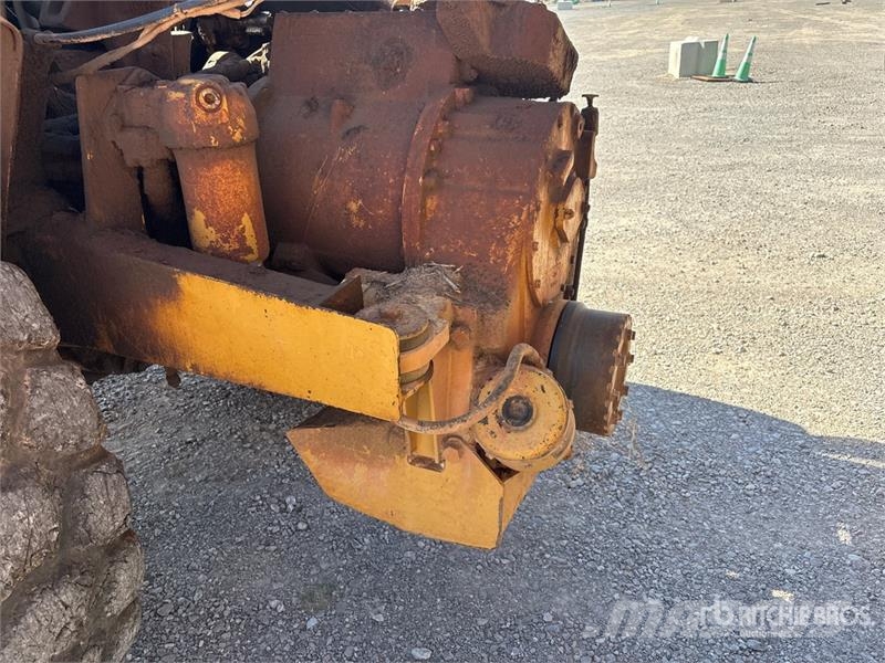 CAT 613C Motor Scraper كاشطات