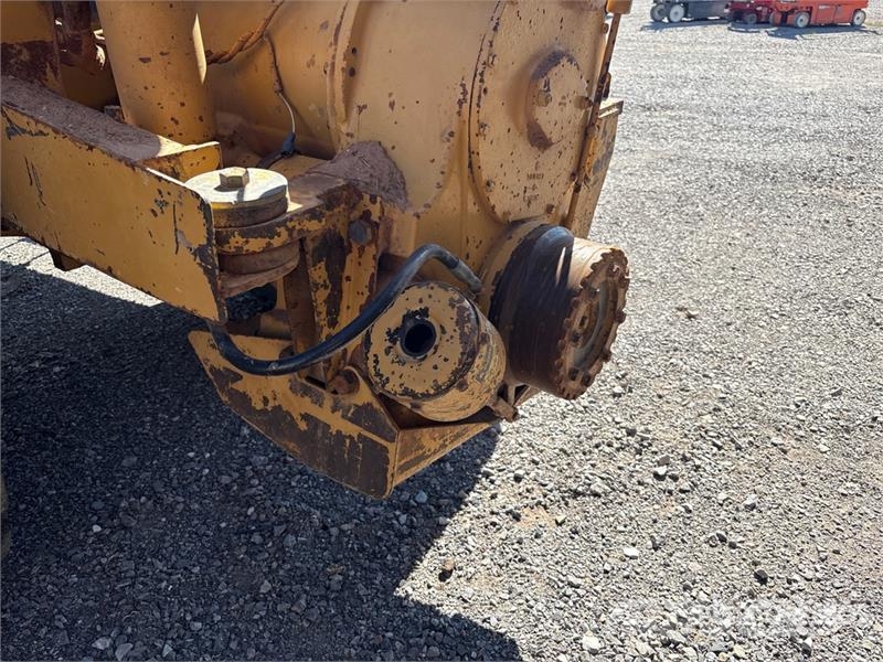 CAT 613C Motor Scraper كاشطات