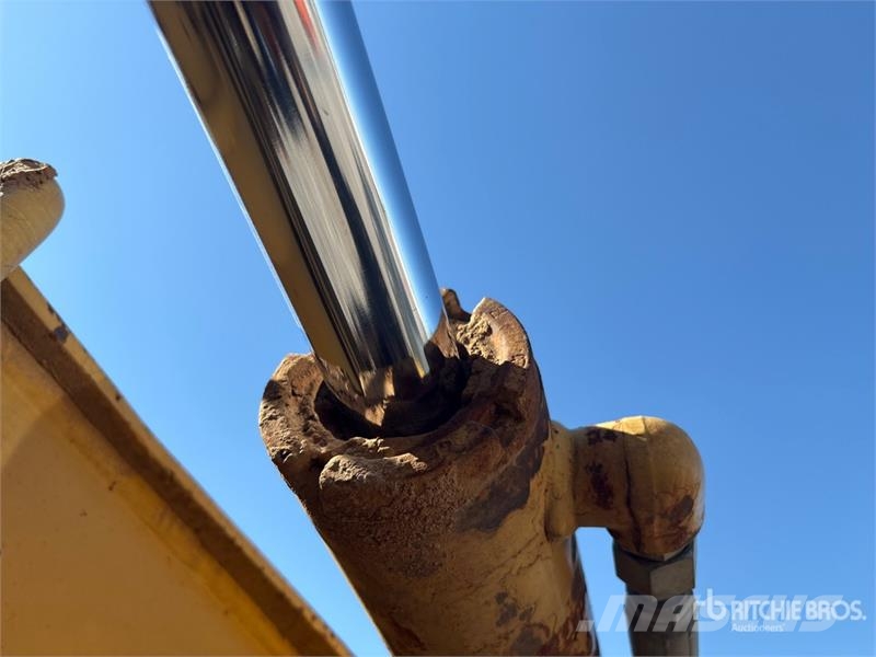 CAT 613C Motor Scraper كاشطات