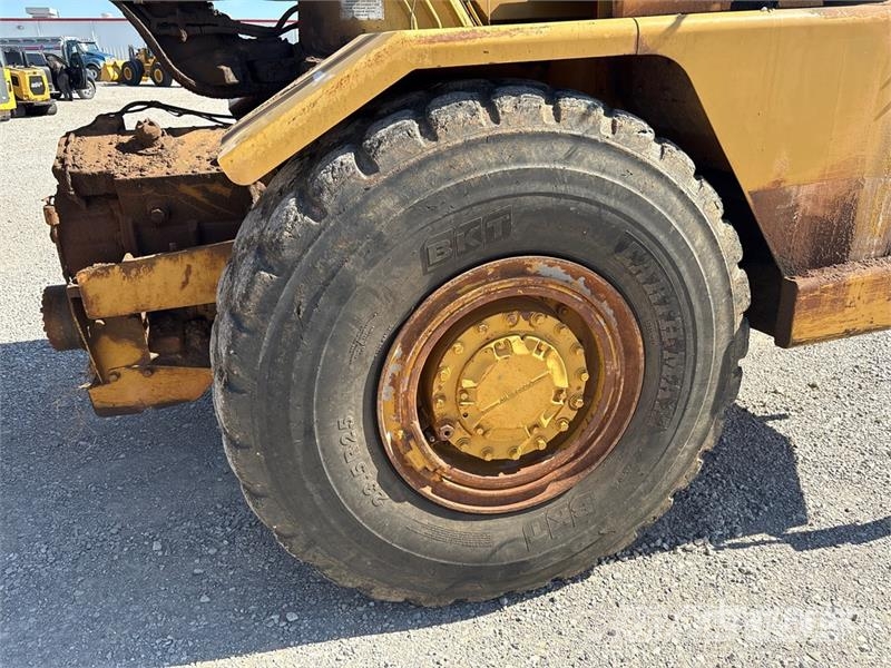 CAT 613C Motor Scraper كاشطات