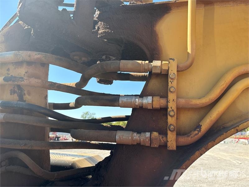 CAT 613C Motor Scraper كاشطات