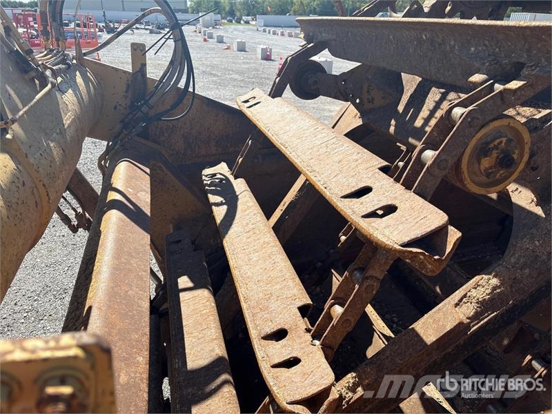 CAT 613C Motor Scraper كاشطات