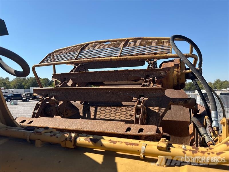 CAT 613C Motor Scraper كاشطات