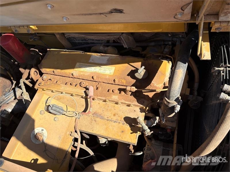 CAT 613C Motor Scraper كاشطات