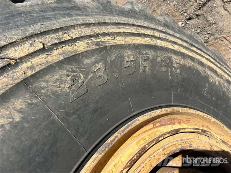 CAT 613C Motor Scraper Scrapers