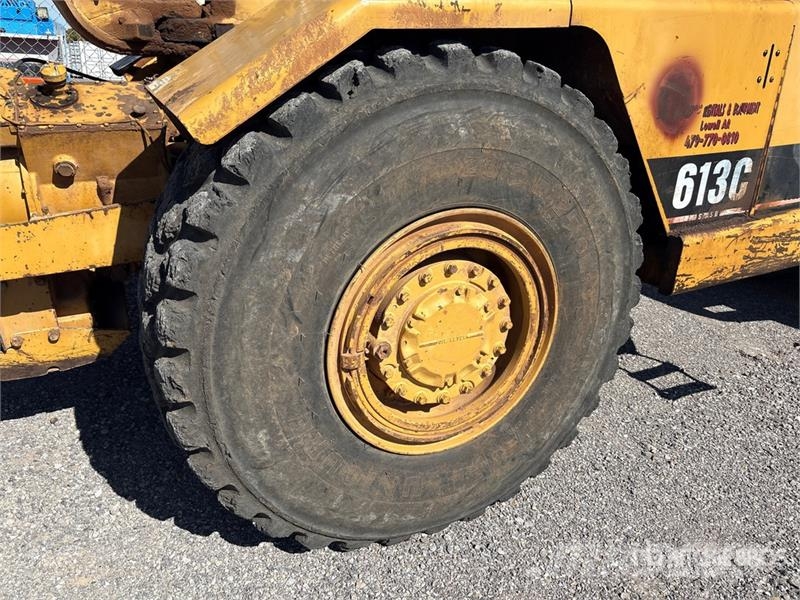 CAT 613C Motor Scraper كاشطات