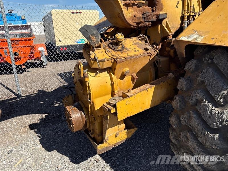 CAT 613C Motor Scraper كاشطات