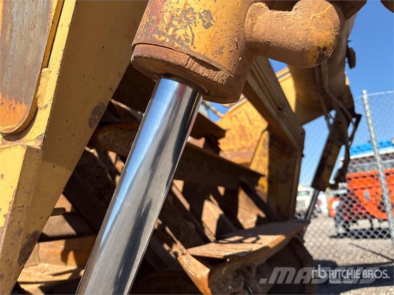 CAT 613C Motor Scraper كاشطات