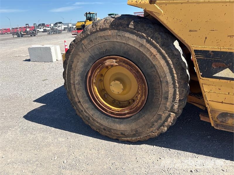 CAT 613C Motor Scraper كاشطات