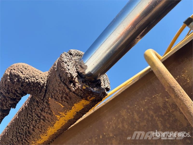 CAT 613C Motor Scraper كاشطات