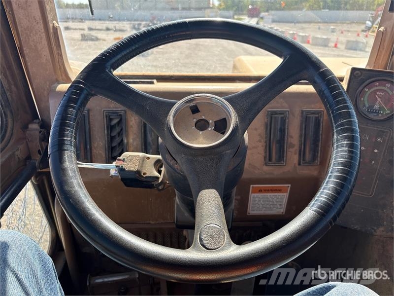 CAT 613C Motor Scraper كاشطات