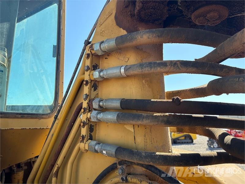 CAT 613C Motor Scraper كاشطات