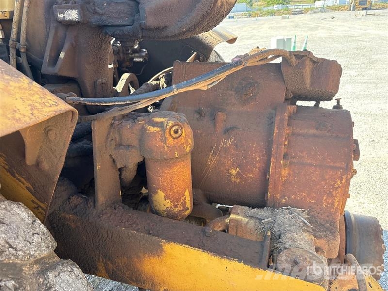 CAT 613C Motor Scraper كاشطات