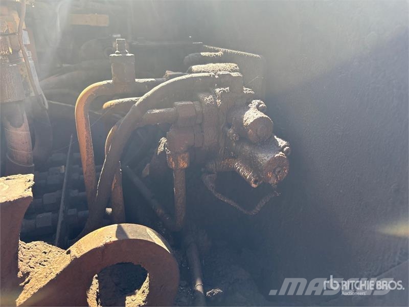 CAT 613C Motor Scraper كاشطات
