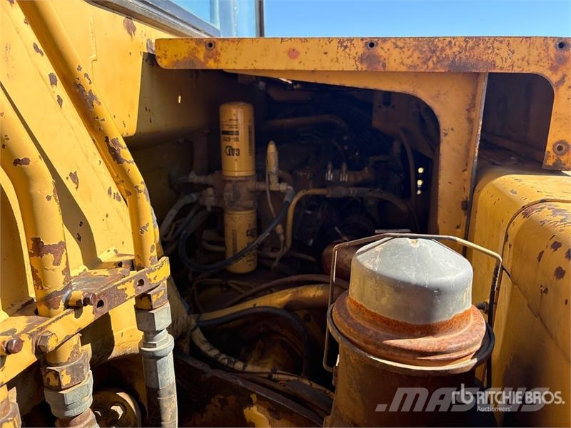 CAT 613C Motor Scraper كاشطات