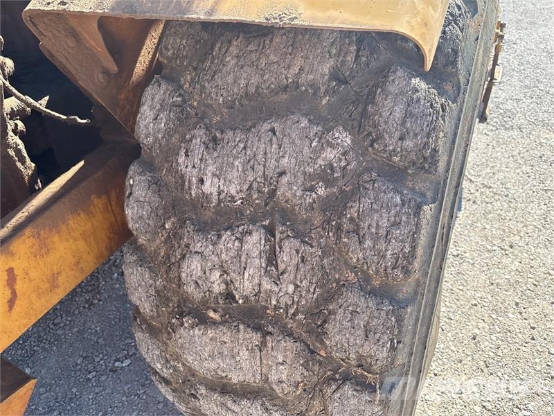 CAT 613C Motor Scraper كاشطات