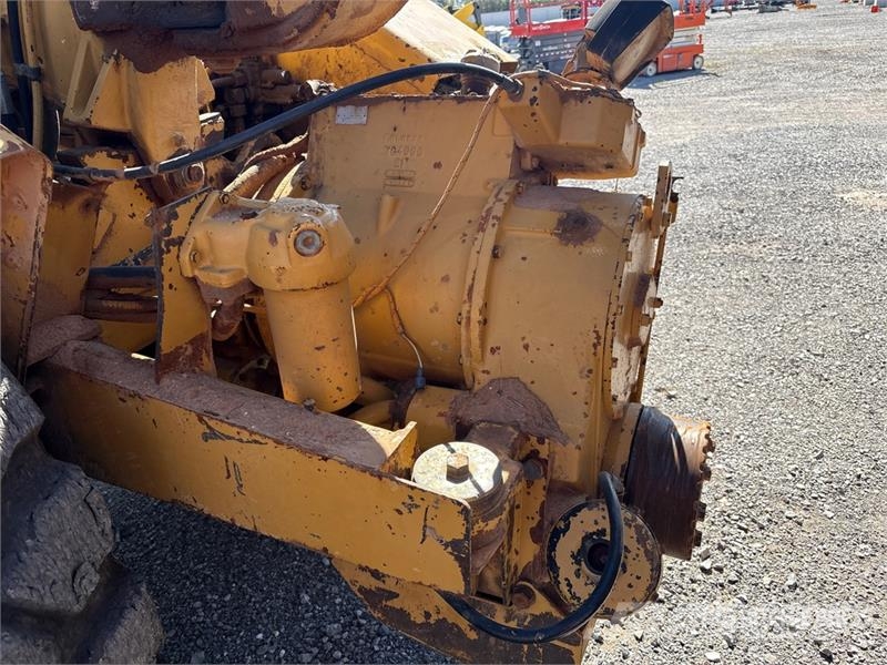 CAT 613C Motor Scraper كاشطات