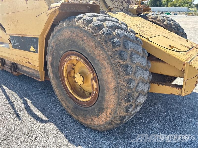 CAT 613C Motor Scraper كاشطات