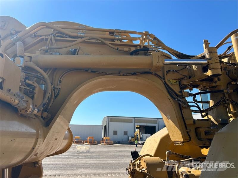 CAT 621G Veiskrape