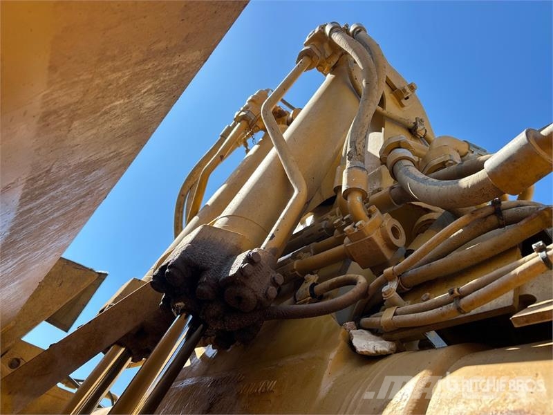 CAT 621G Veiskrape
