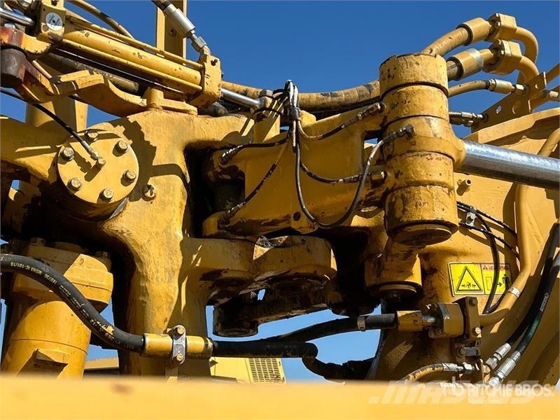 CAT 621G Veiskrape